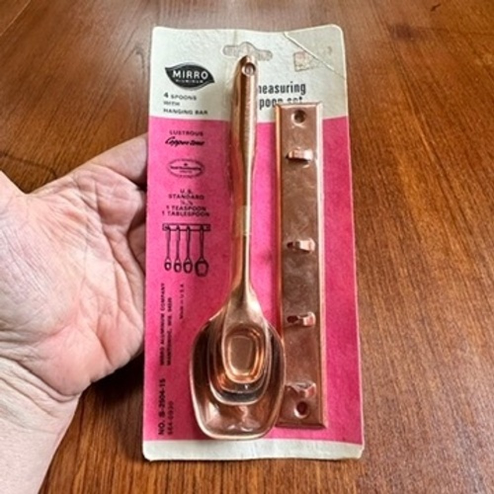 Mirro Vintage Copper Tone Measuring Spoons Set with Hanging Bar USA Americana